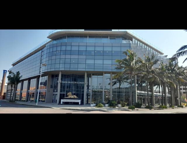 165M² OFFICE TO LET IN POINT WATERFRONT